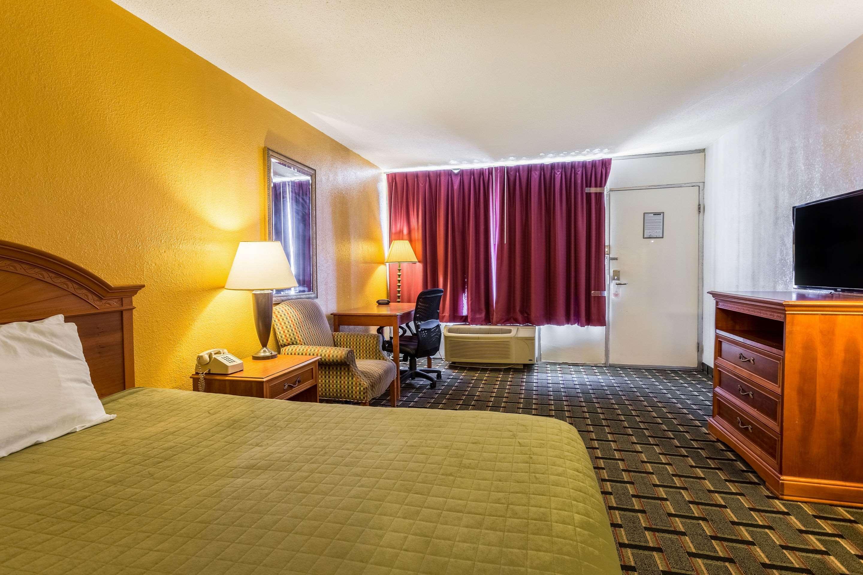 Rodeway Inn Denmark-Jackson Exterior foto